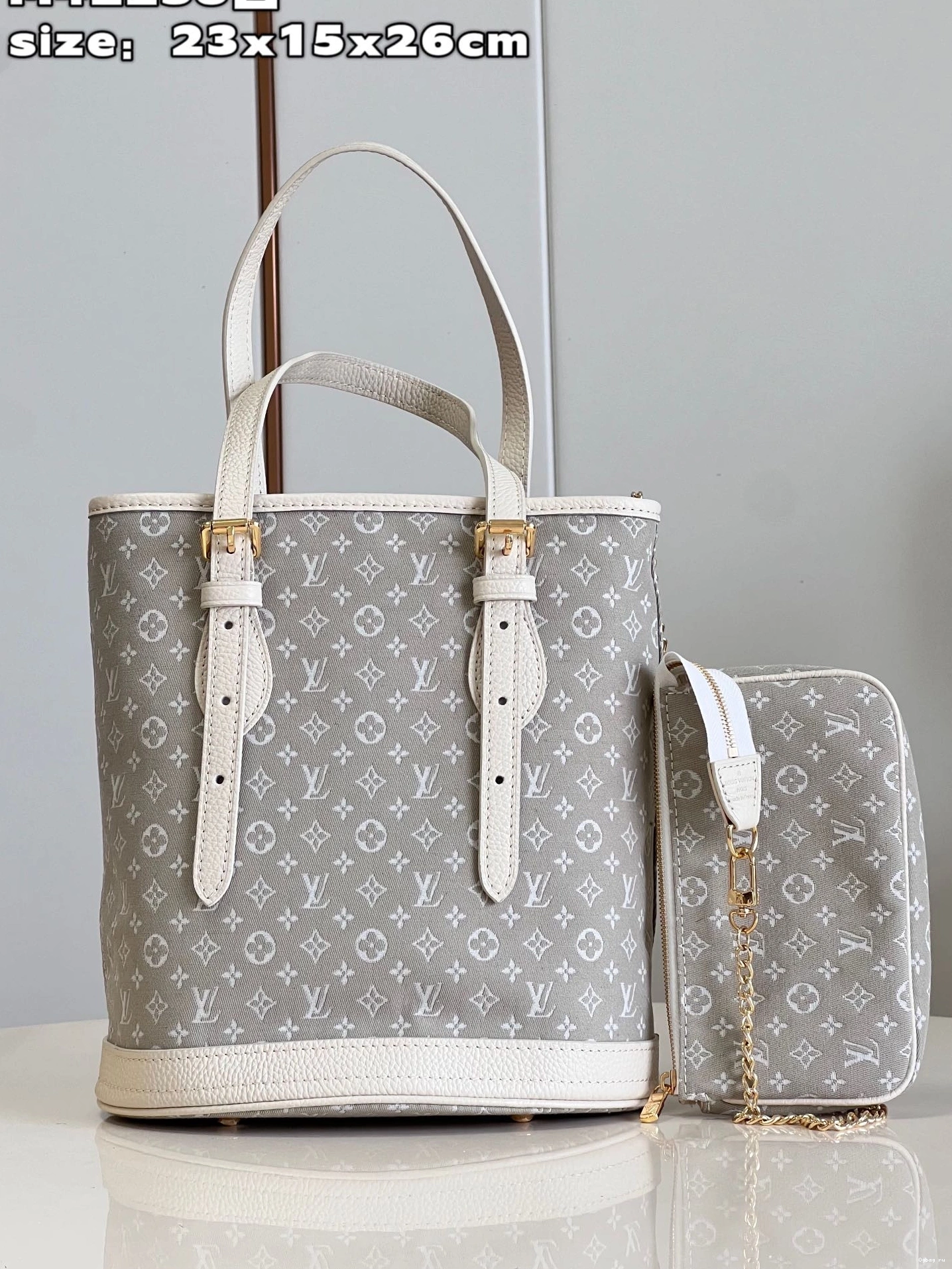 LOUIS VUITTON BUCKET NANO 0823